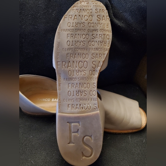 Nude Franco Sarto flat leather sandals size 39 in excellent condition! - Picture 6 of 6
